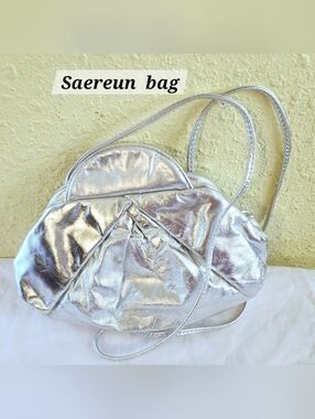 Vtg Saereun NY Genuine Leather Purse Silver Shoulder Bag UFO SyFy Crossbody